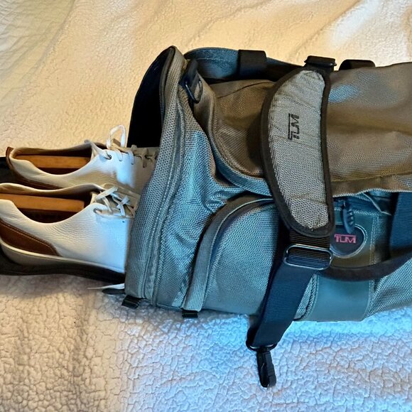 TUMI Gym Travel Bag - Gray Olive Green - EUC - Picture 2 of 8